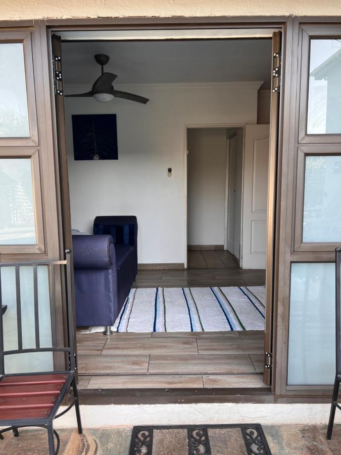 2 Op Terblanche Guesthouse Boksburg Esterno foto