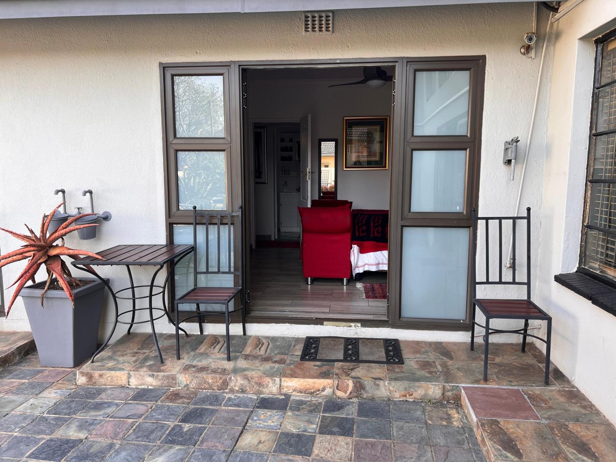 2 Op Terblanche Guesthouse Boksburg Esterno foto