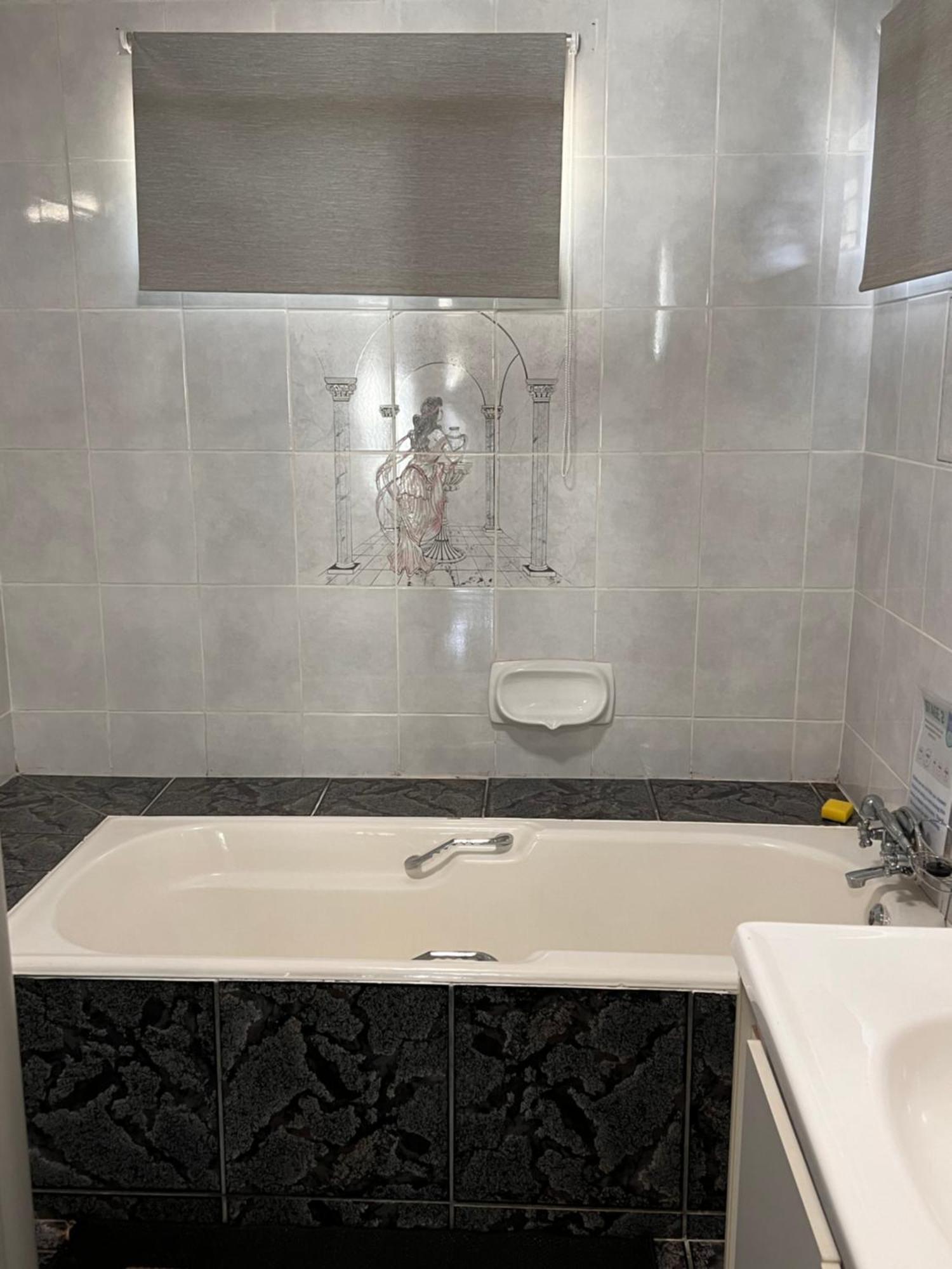 2 Op Terblanche Guesthouse Boksburg Esterno foto