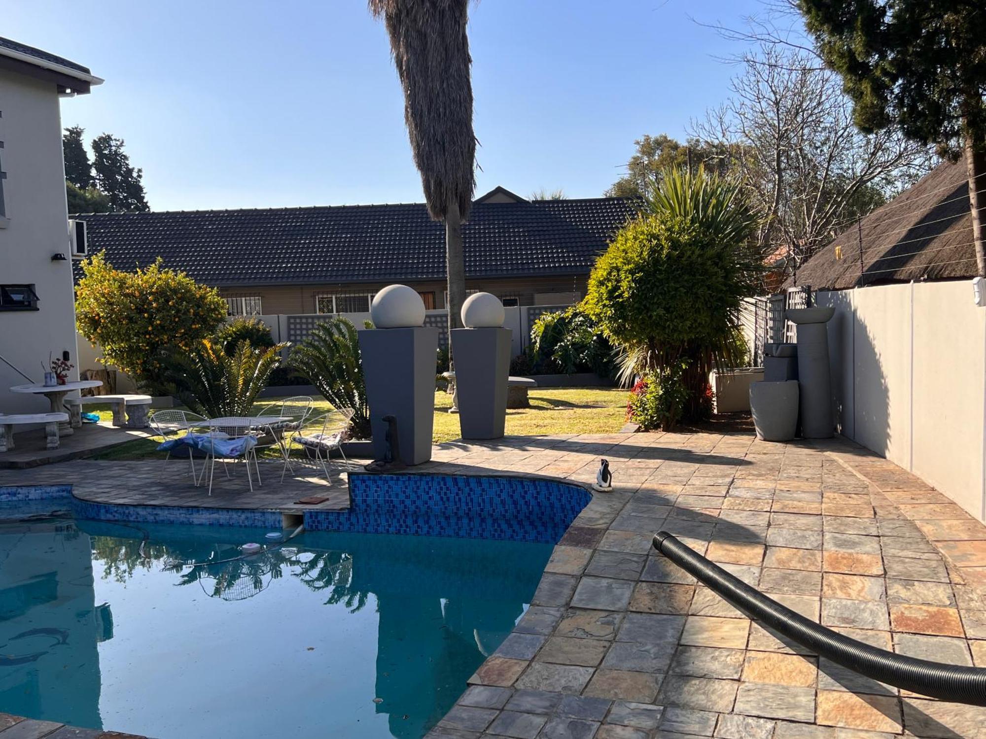 2 Op Terblanche Guesthouse Boksburg Esterno foto