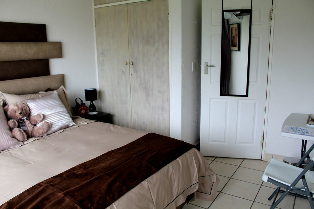 2 Op Terblanche Guesthouse Boksburg Esterno foto