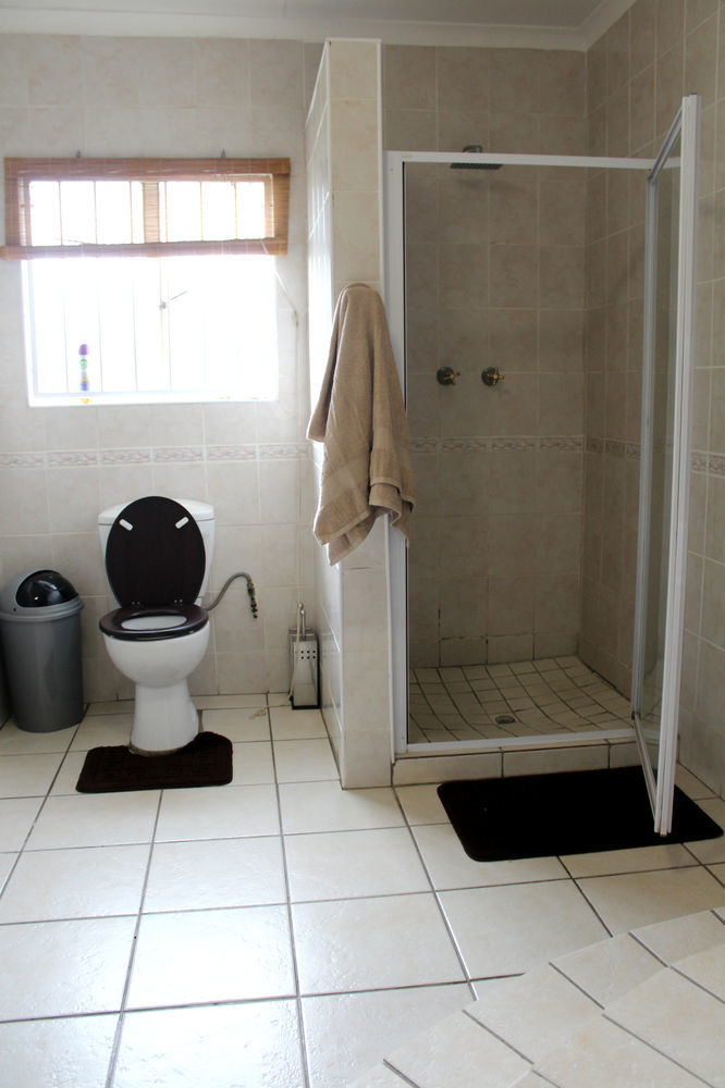 2 Op Terblanche Guesthouse Boksburg Esterno foto